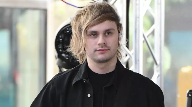Proyectos en Solitario de 5SOS: Música de Luke, Ashton, Michael y Calum