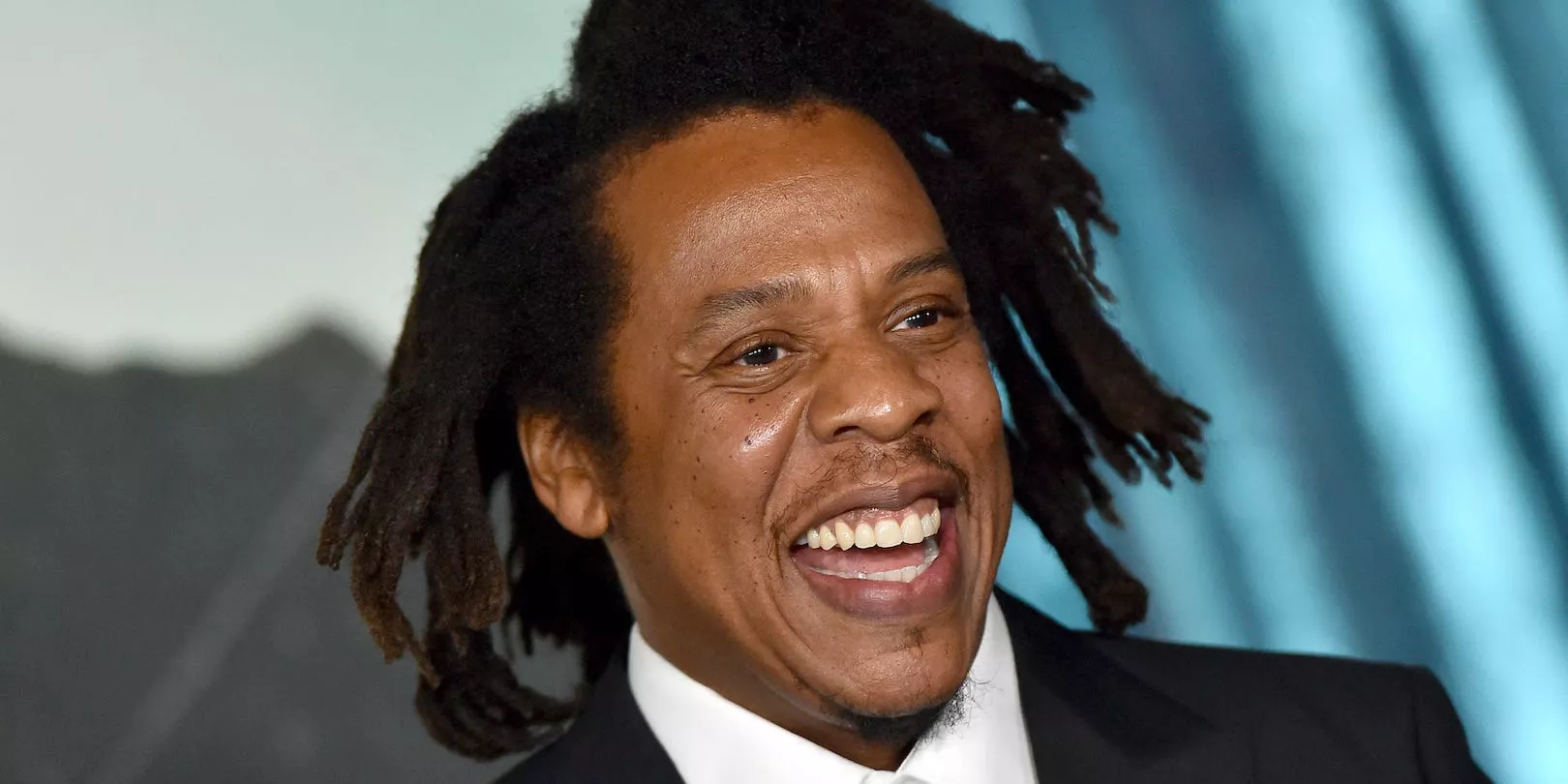 Jay-Z solicita a un juez que revele la identidad de Jane Doe quien acusó que él y Diddy la violaron cuando tenía 13 años