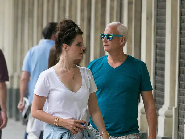El padre de Lana Del Rey, Robert Grant, fundó una exitosa empresa.
