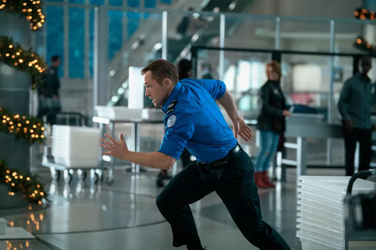 ‘Carry-On’ entra en el Top 5 de las películas más vistas de Netflix; el director Jaume Collet-Serra dice que no hay charlas sobre secuelas
