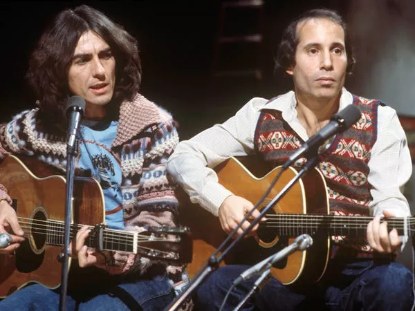 George Harrison y Paul Simon actuaron en