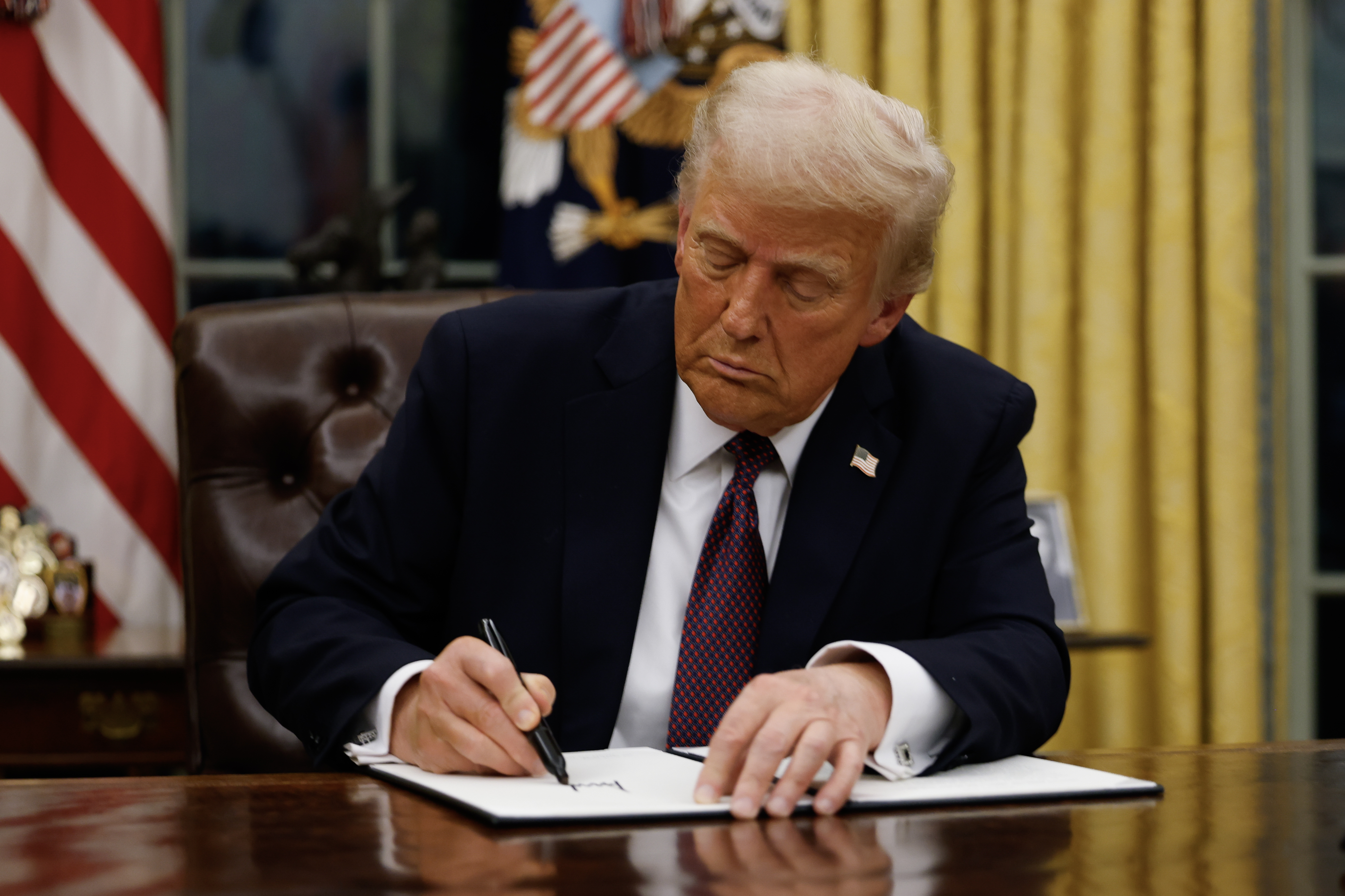 Hollywood Abandona DEI para Evitar la Ira de Donald Trump