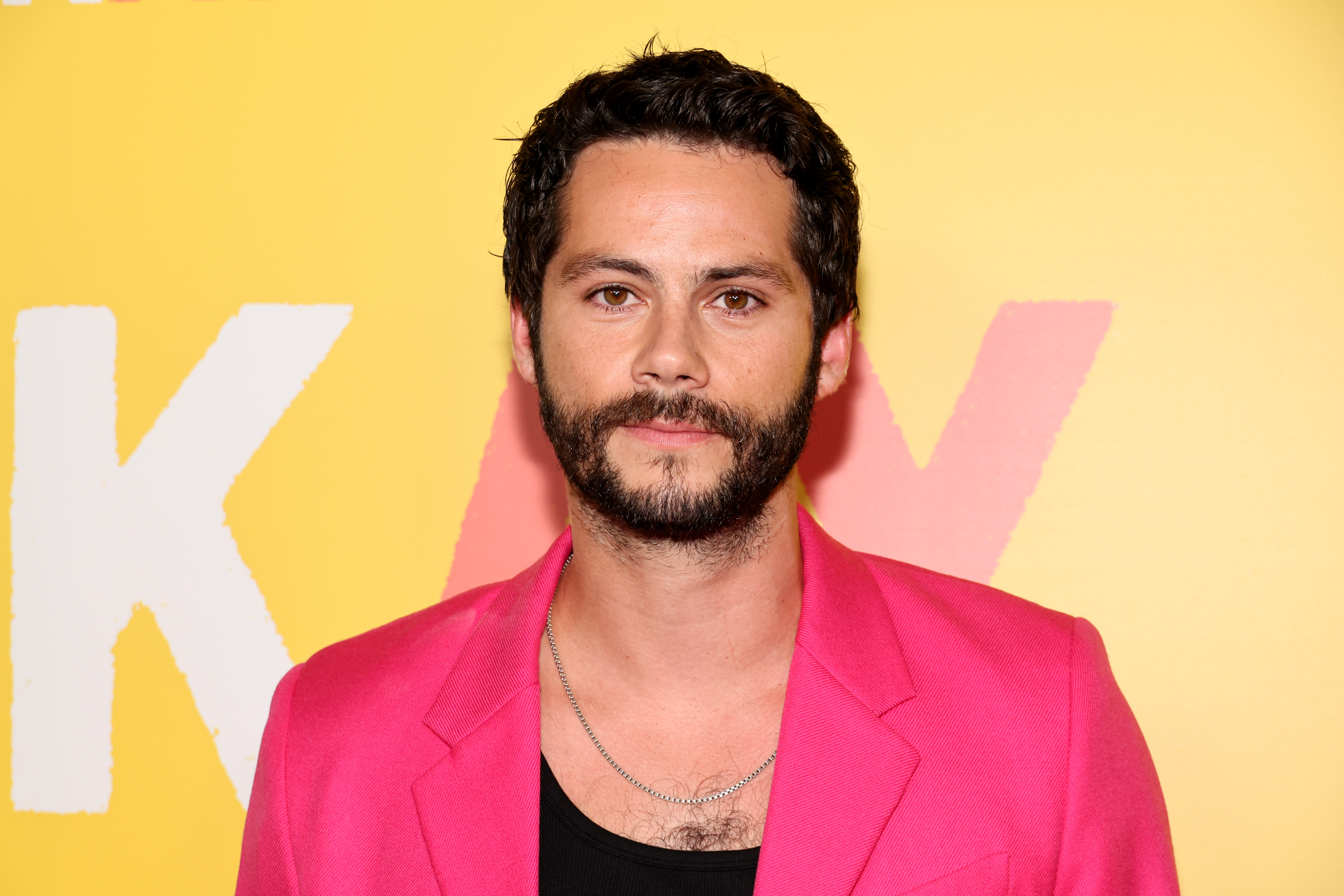 La Historia de Citas de Dylan O'Brien: Guía de Su Vida Amorosa