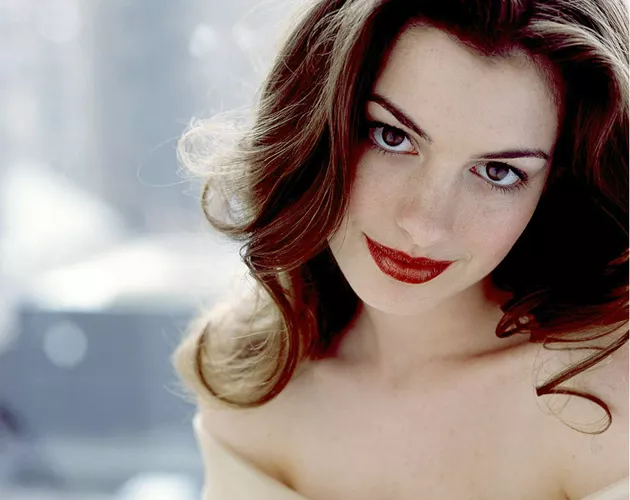 Anne_Hathaway