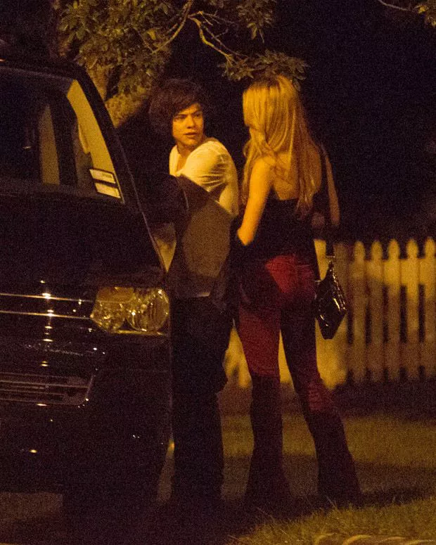 Harry+Styles+after+a+night+out+with+Emma+Ostilly