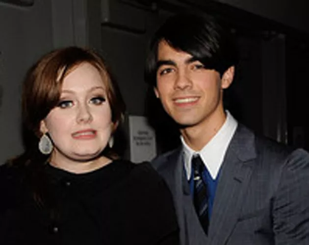 Adele y Joe Jonas