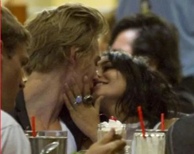 Austin Butler y Vanessa Hudgens