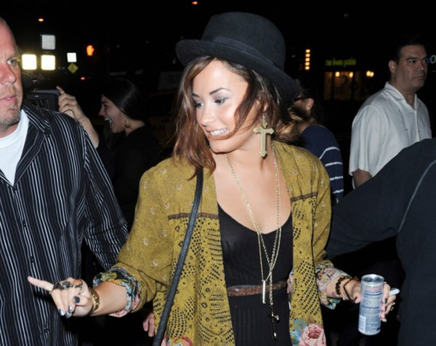 Demi Lovato se compra su propio disco Demi Lovato se compra su propio disco