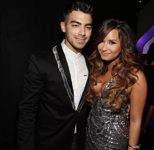 demi-lovato-joe-jonas-juntos-mtv-vma-001