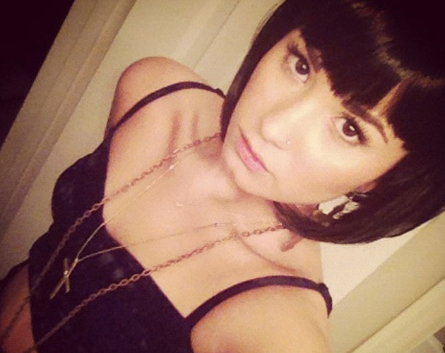 Demi Lovato estrena peluca y nos lo enseña Demi Lovato estrena peluca y nos lo enseña