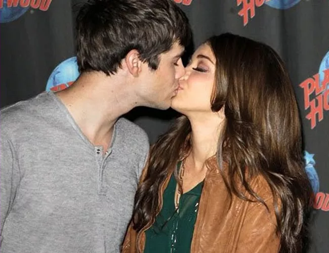 geek charming