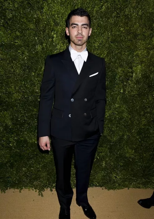 joe-jonas-cfda-awards-002