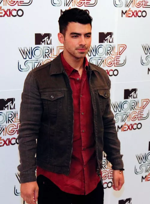 joe-jonas-mexico-mtv-005