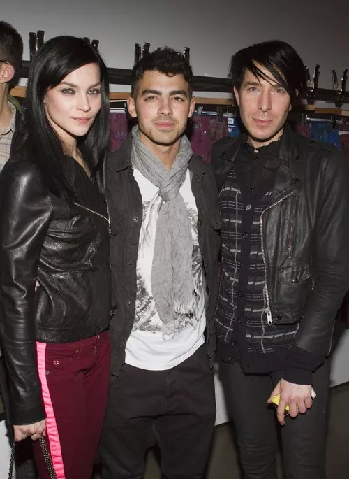 joe-jonas-simon-spurr-005
