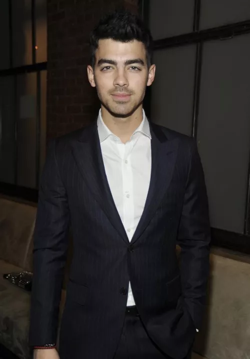 joe-jonas-simon-spurr-006
