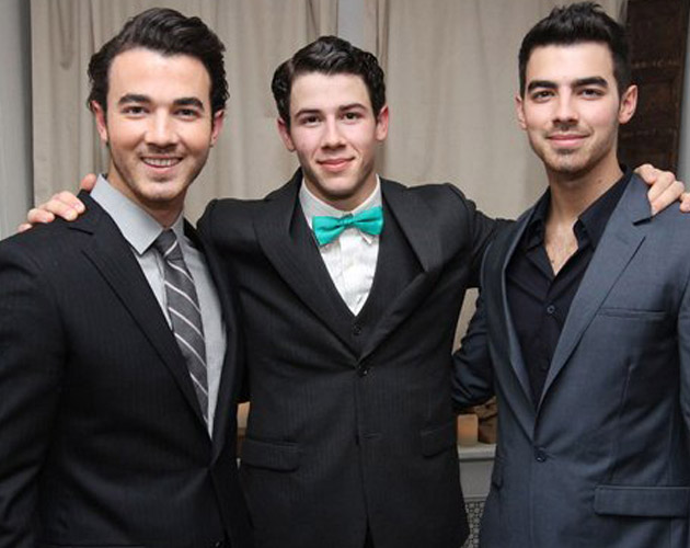 Los Jonas Brothers juntos en el estreno de Nick Jonas en Broadway Los Jonas Brothers juntos en el estreno de Nick Jonas en Broadway