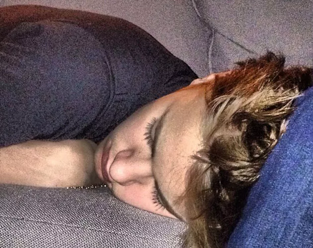 justin bieber durmiendo