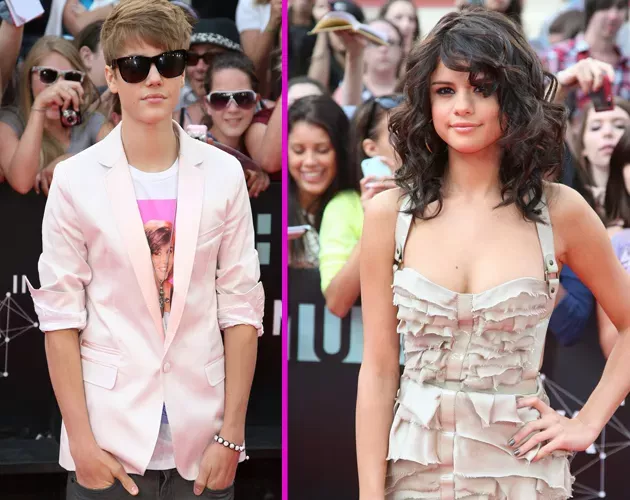 Justin Bieber y Selena Gómez en la alfombra roja de los MuchMusic Awards 2011