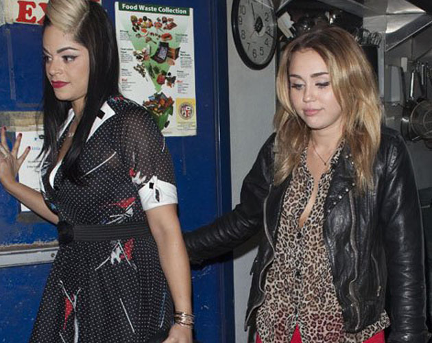 Miley Cyrus acude al cumpleaños de Kelly Osbourne Miley Cyrus acude al cumpleaños de Kelly Osbourne