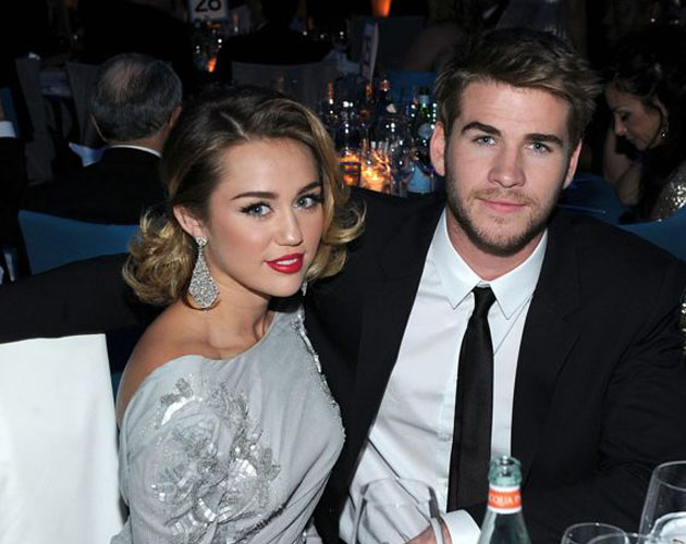 Fotos: Miley Cyrus y Liam Hemsworth vestidos para la fiesta post-Oscar 2012