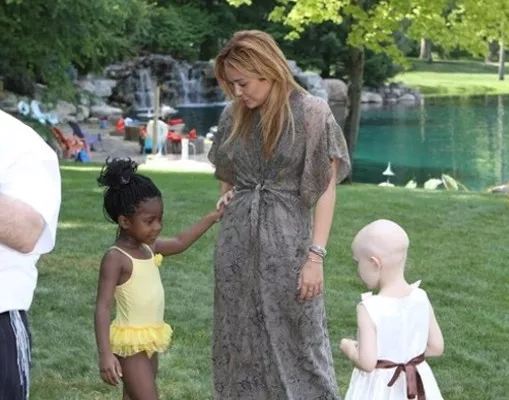 miley-cyrus-sorprende-en-kids1