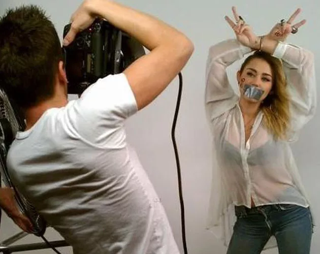 miley noh8