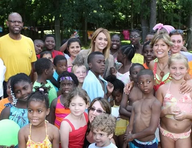 miley solidaria