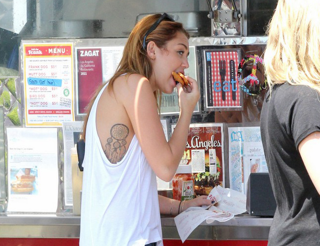 Miley Cyrus descuida la dieta tras su última gira