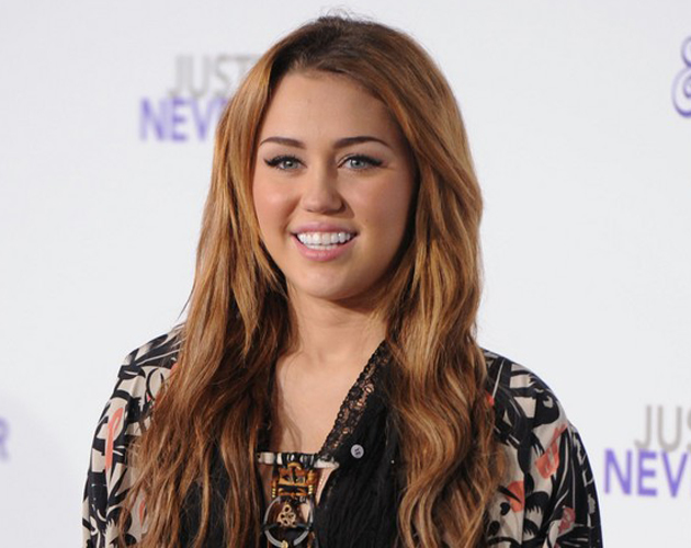 Miley Cyrus se va de excursión con Liam Hemsworth Miley Cyrus se va de excursión con Liam Hemsworth