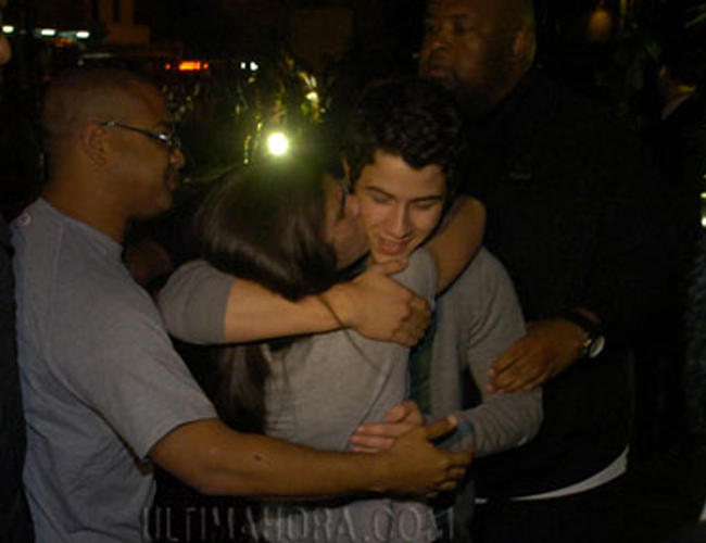 Fotos de Nick Jonas en su concierto en Paraguay