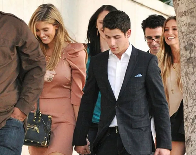 nick jonas delta