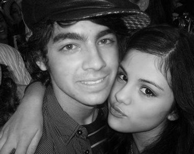 Joe Jonas: “soy amigo de Selena Gómez” Joe Jonas: “soy amigo de Selena Gómez”