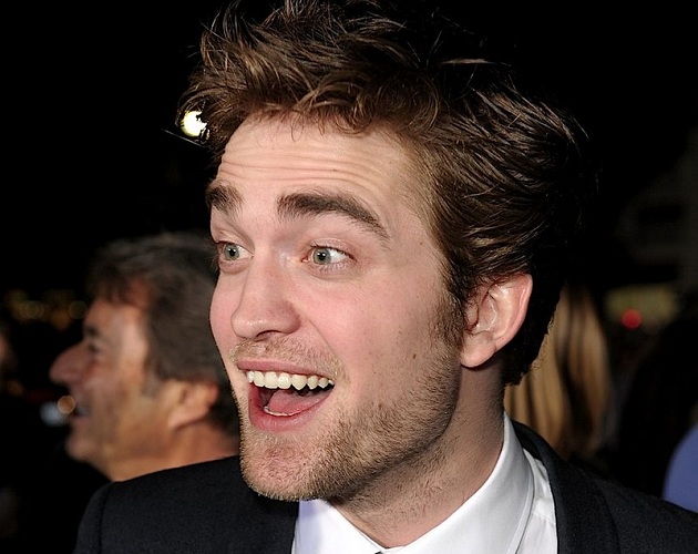 A Robert Pattinson le roba un papel Dan de Gossip Girl A Robert Pattinson le roba un papel Dan de Gossip Girl