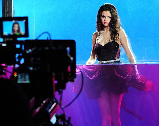 Selena Gómez en la sesión de fotos promocionales de su fragancia