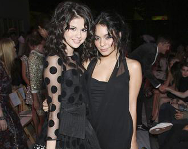 Selena Gómez, Vanessa Hudgens y Emma Roberts juntas en una película Selena Gómez, Vanessa Hudgens y Emma Roberts juntas en una película