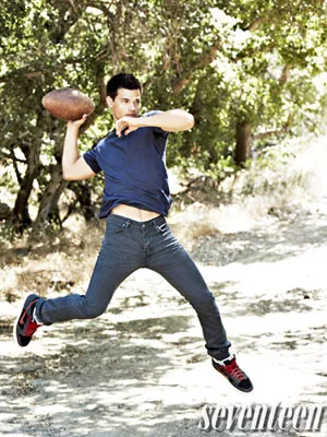 taylor-lautner-seventeen-004