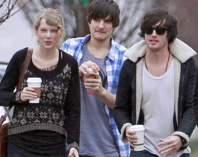 Fotos: Taylor Swift celebró el día de Acción de Gracias con sus amigos