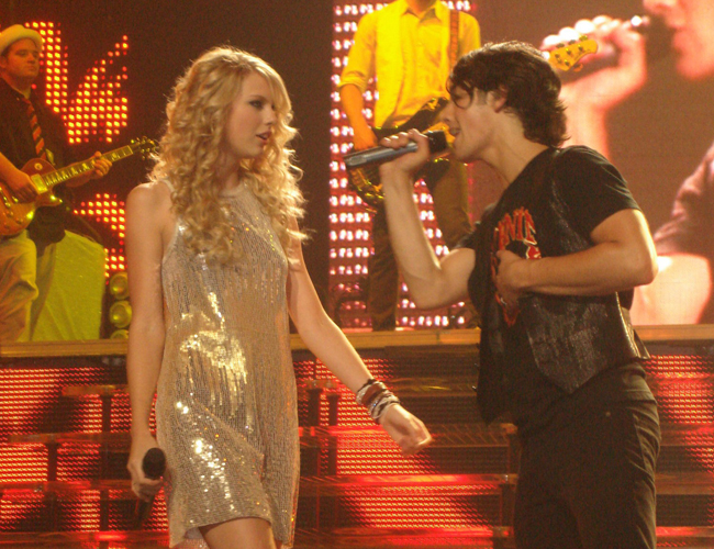 Joe Jonas parece que sí quiere volver con Taylor Swift Joe Jonas parece que sí quiere volver con Taylor Swift