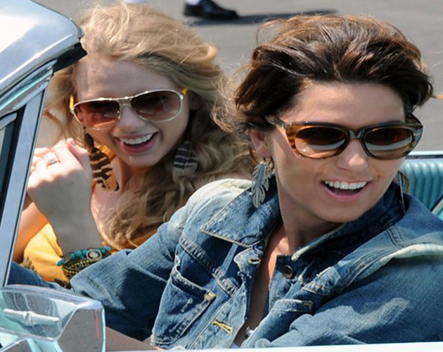 Taylor Swift y Shania Twain a lo Thelma y Louise