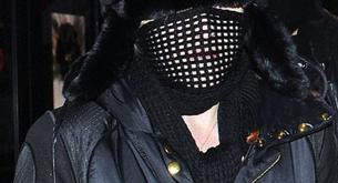 El nuevo look de Madonna: la cara tapada