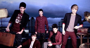 Auryn estrenan la portada de "Anti-heroes"
