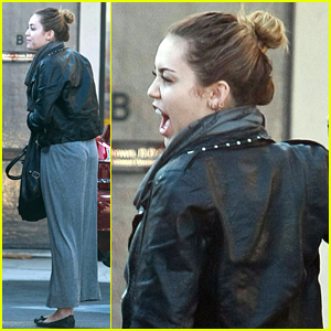 Miley Cyrus Gets A Tattoo Removed!